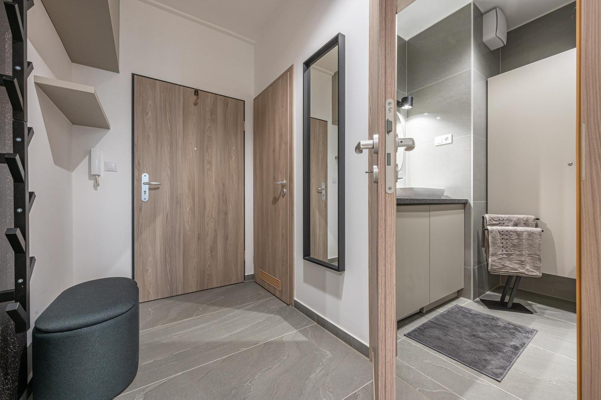 Condo With Balcony @ Downtown Budapest Extérieur photo