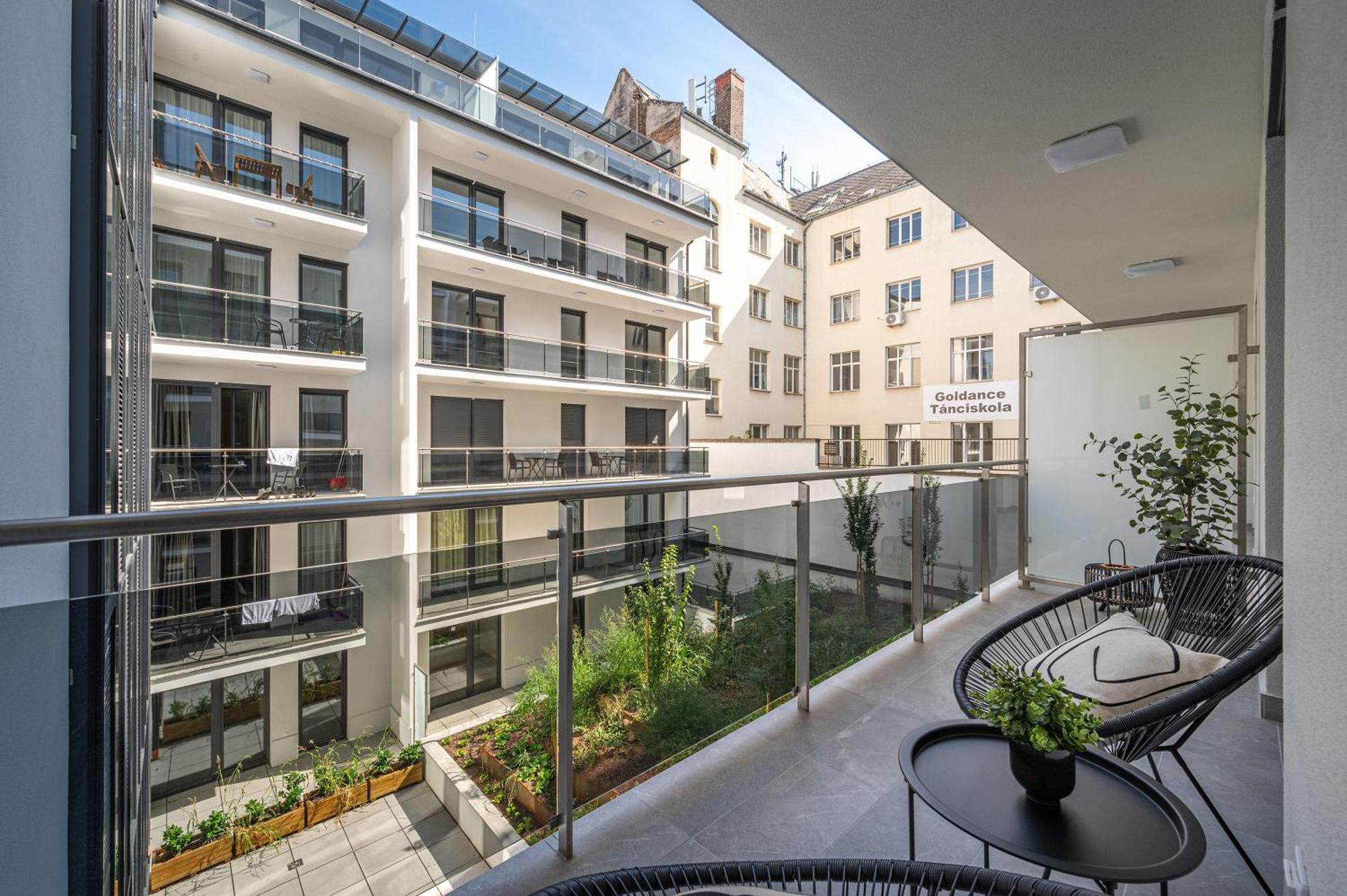 Condo With Balcony @ Downtown Budapest Extérieur photo